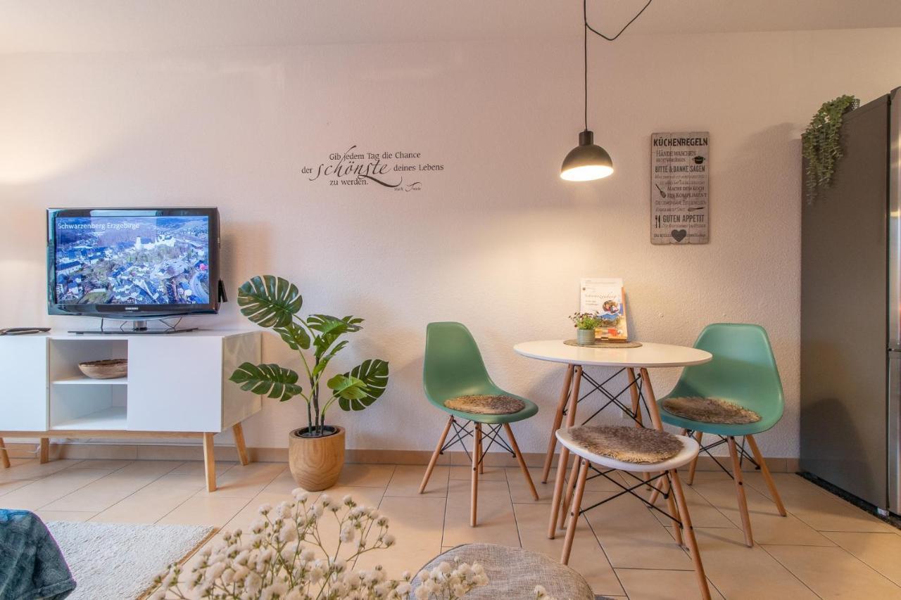 Modernes Apartment Im Gruenen I Balkon I Wlan I Stellplatz ชวาร์เซนเบิร์ก ภายนอก รูปภาพ